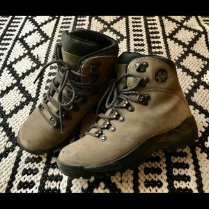 ⛰Merrell women’s hiking boot 🥾